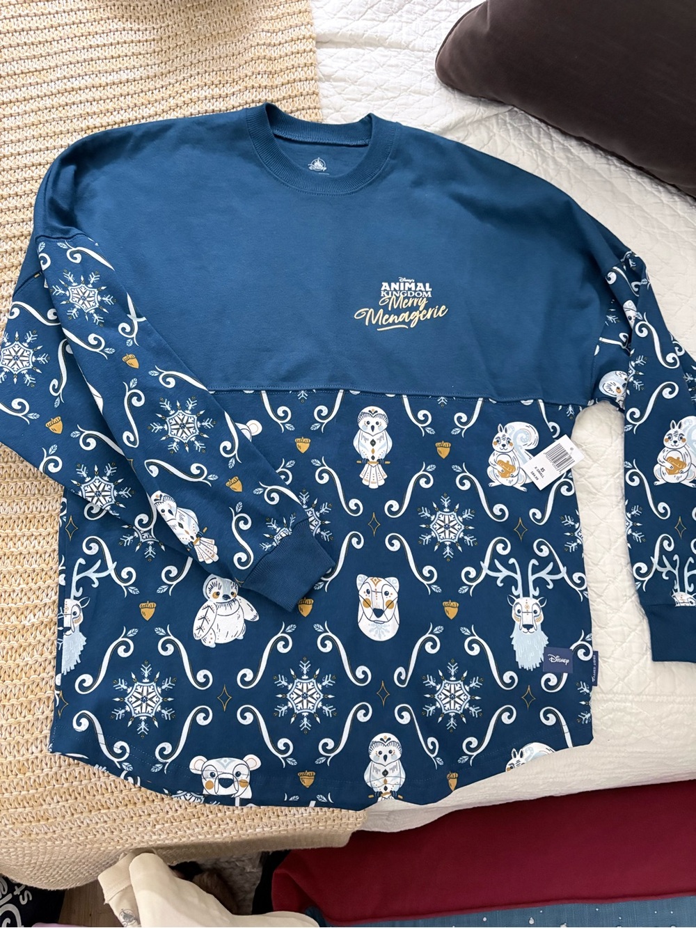 Disney Animal Kingdom Menagerie Blue Graphic Spirt Jersey XS